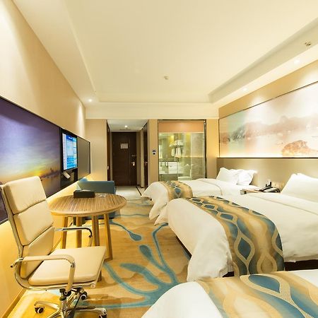 Manhatton Hotel Guilin North Railway Station Exteriör bild