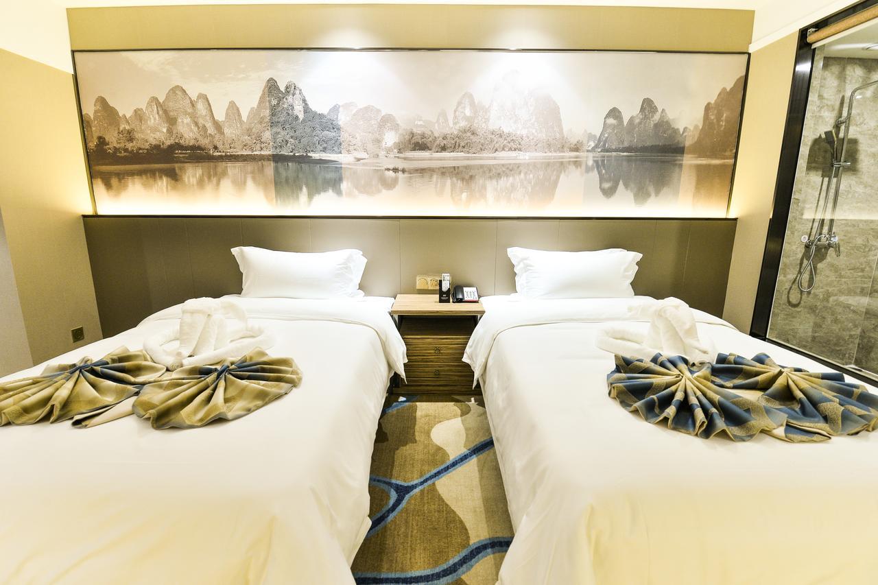 Manhatton Hotel Guilin North Railway Station Exteriör bild